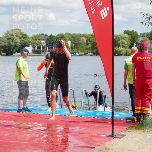 16.06.2024 - 7 Türme Triathlon KatJ http://msf.ph/oto/6318516 16.06.2024 11:55:54 Schwimmen 320, 329, 353, 371, 372, 384, 396, 402, 430, 437, 443, 447, 454, 463, 485, 506, 514, 551, 599, 616 meine-sportfotos.de