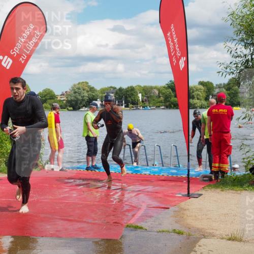 16.06.2024 - 7 Türme Triathlon KatJ http://msf.ph/oto/6318539 16.06.2024 11:55:58 Schwimmen 320, 329, 371, 372, 384, 396, 402, 430, 437, 443, 447, 454, 463, 485, 506, 551, 599, 616 meine-sportfotos.de