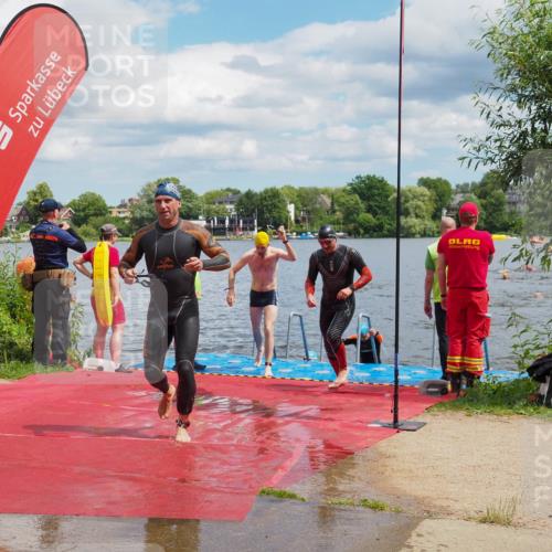 16.06.2024 - 7 Türme Triathlon KatJ http://msf.ph/oto/6318544 16.06.2024 11:55:59 Schwimmen 320, 329, 371, 372, 384, 396, 402, 430, 437, 443, 447, 454, 463, 485, 506, 551, 599, 616 meine-sportfotos.de