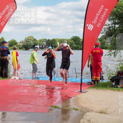 16.06.2024 - 7 Türme Triathlon KatJ http://msf.ph/oto/6318575 16.06.2024 11:56:04 Schwimmen 320, 329, 371, 372, 384, 396, 402, 413, 430, 437, 443, 454, 463, 485, 551, 599, 616 meine-sportfotos.de