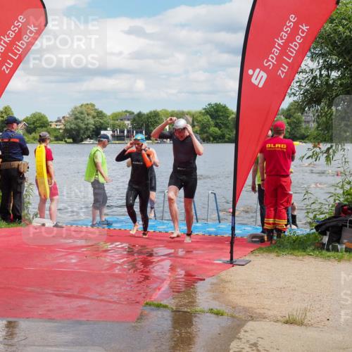 16.06.2024 - 7 Türme Triathlon KatJ http://msf.ph/oto/6318577 16.06.2024 11:56:04 Schwimmen 320, 329, 371, 372, 384, 396, 402, 413, 430, 437, 443, 454, 463, 485, 551, 599, 616 meine-sportfotos.de