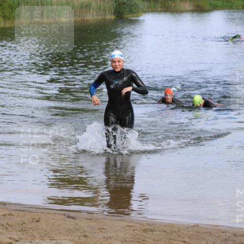 16.06.2024 - 26. Vierlanden-Triathlon Strokosch-Dieckow http://msf.ph/oto/6318593 16.06.2024 10:10:28 Schwimmen 193, 193 meine-sportfotos.de
