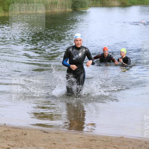 16.06.2024 - 26. Vierlanden-Triathlon Strokosch-Dieckow http://msf.ph/oto/6318638 16.06.2024 10:10:29 Schwimmen 193, 193 meine-sportfotos.de