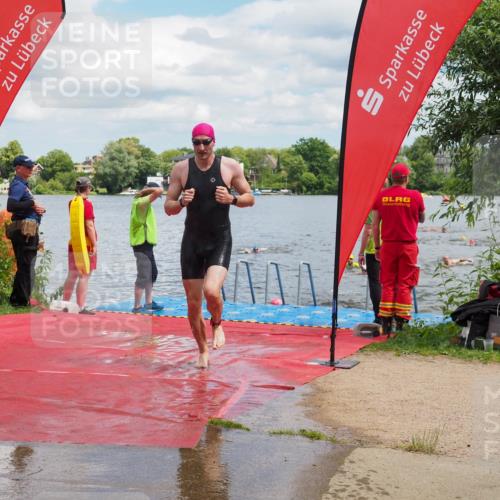 16.06.2024 - 7 Türme Triathlon KatJ http://msf.ph/oto/6318639 16.06.2024 11:56:09 Schwimmen 329, 371, 396, 402, 413, 430, 437, 454, 463, 485, 495, 551, 599, 616 meine-sportfotos.de
