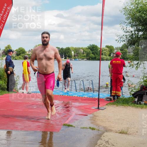 16.06.2024 - 7 Türme Triathlon KatJ http://msf.ph/oto/6318658 16.06.2024 11:56:17 Schwimmen 374, 382, 391, 396, 402, 404, 413, 437, 454, 481, 485, 495, 594, 599, 616 meine-sportfotos.de