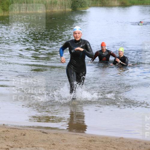 16.06.2024 - 26. Vierlanden-Triathlon Strokosch-Dieckow http://msf.ph/oto/6318662 16.06.2024 10:10:29 Schwimmen 193, 193 meine-sportfotos.de