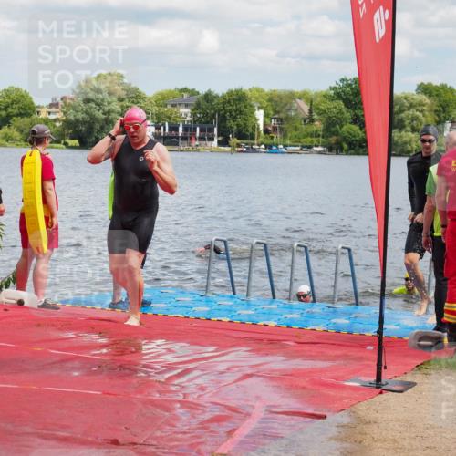 16.06.2024 - 7 Türme Triathlon KatJ http://msf.ph/oto/6318669 16.06.2024 11:56:19 Schwimmen 374, 382, 391, 396, 404, 413, 437, 454, 481, 485, 495, 594, 599, 616 meine-sportfotos.de