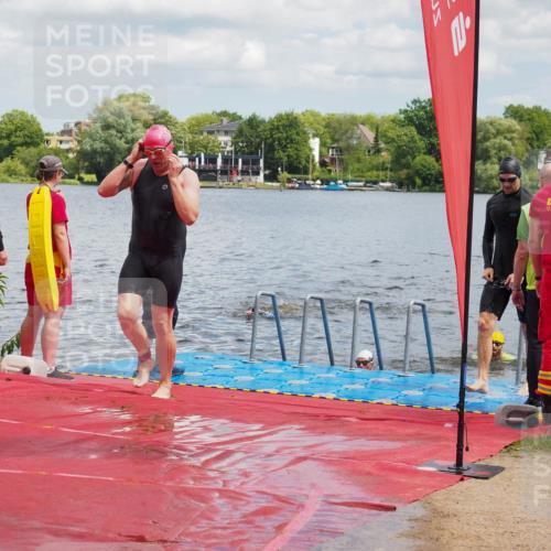 16.06.2024 - 7 Türme Triathlon KatJ http://msf.ph/oto/6318671 16.06.2024 11:56:19 Schwimmen 374, 382, 391, 396, 404, 413, 437, 454, 481, 485, 495, 594, 599, 616 meine-sportfotos.de