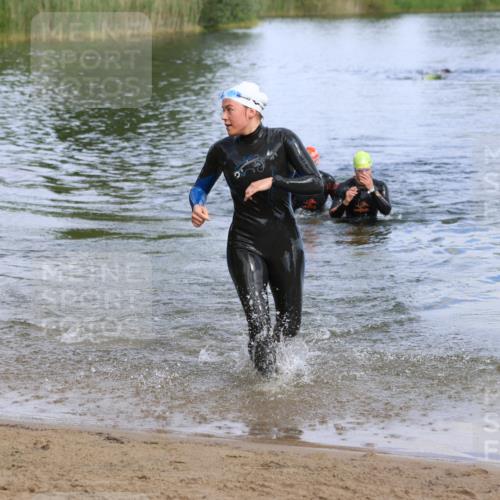 16.06.2024 - 26. Vierlanden-Triathlon Strokosch-Dieckow http://msf.ph/oto/6318674 16.06.2024 10:10:30 Schwimmen 193, 193 meine-sportfotos.de