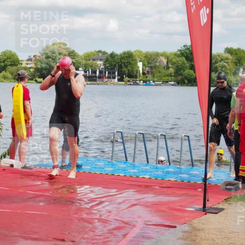 16.06.2024 - 7 Türme Triathlon KatJ http://msf.ph/oto/6318676 16.06.2024 11:56:19 Schwimmen 374, 382, 391, 396, 404, 413, 437, 454, 481, 485, 495, 594, 599, 616 meine-sportfotos.de