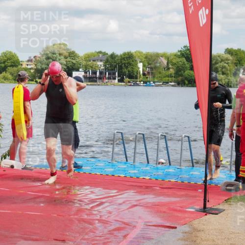 16.06.2024 - 7 Türme Triathlon KatJ http://msf.ph/oto/6318679 16.06.2024 11:56:19 Schwimmen 374, 382, 391, 396, 404, 413, 437, 454, 481, 485, 495, 594, 599, 616 meine-sportfotos.de