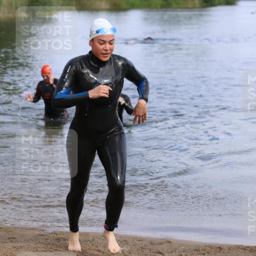 16.06.2024 - 26. Vierlanden-Triathlon Strokosch-Dieckow http://msf.ph/oto/6318713 16.06.2024 10:10:32 Schwimmen 193, 197, 193, 197 meine-sportfotos.de