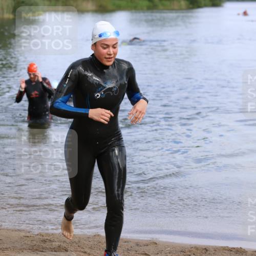 16.06.2024 - 26. Vierlanden-Triathlon Strokosch-Dieckow http://msf.ph/oto/6318722 16.06.2024 10:10:32 Schwimmen 193, 197, 193, 197 meine-sportfotos.de