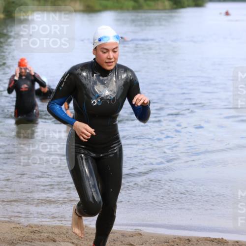 16.06.2024 - 26. Vierlanden-Triathlon Strokosch-Dieckow http://msf.ph/oto/6318730 16.06.2024 10:10:32 Schwimmen 193, 197, 193, 197 meine-sportfotos.de