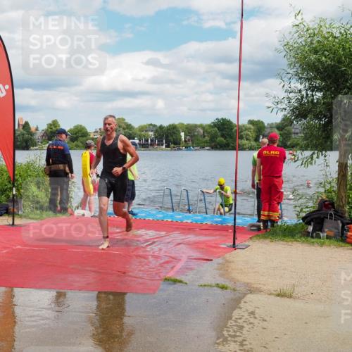 16.06.2024 - 7 Türme Triathlon KatJ http://msf.ph/oto/6318735 16.06.2024 11:56:29 Schwimmen 374, 382, 391, 404, 410, 413, 481, 485, 495, 523, 535, 548, 575, 594, 599 meine-sportfotos.de