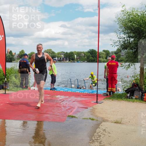 16.06.2024 - 7 Türme Triathlon KatJ http://msf.ph/oto/6318741 16.06.2024 11:56:29 Schwimmen 374, 382, 391, 404, 410, 413, 481, 485, 495, 523, 535, 548, 575, 594, 599 meine-sportfotos.de