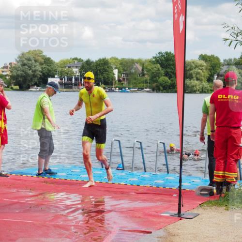 16.06.2024 - 7 Türme Triathlon KatJ http://msf.ph/oto/6318757 16.06.2024 11:56:32 Schwimmen 374, 382, 391, 404, 410, 413, 481, 485, 495, 523, 535, 541, 548, 575, 594, 599 meine-sportfotos.de