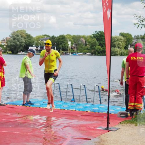 16.06.2024 - 7 Türme Triathlon KatJ http://msf.ph/oto/6318762 16.06.2024 11:56:32 Schwimmen 374, 382, 391, 404, 410, 413, 481, 485, 495, 523, 535, 541, 548, 575, 594, 599 meine-sportfotos.de