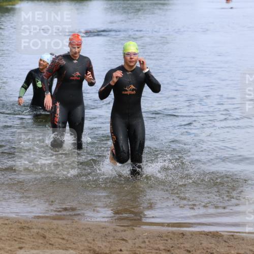 16.06.2024 - 26. Vierlanden-Triathlon Strokosch-Dieckow http://msf.ph/oto/6318773 16.06.2024 10:10:36 Schwimmen 193, 197, 198, 224, 193, 197, 198, 224 meine-sportfotos.de