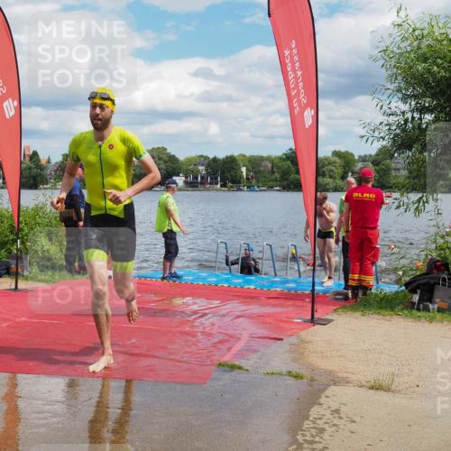 16.06.2024 - 7 Türme Triathlon KatJ http://msf.ph/oto/6318777 16.06.2024 11:56:34 Schwimmen 374, 382, 391, 404, 410, 413, 481, 495, 523, 535, 541, 548, 575, 594, 599 meine-sportfotos.de