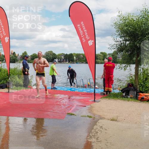 16.06.2024 - 7 Türme Triathlon KatJ http://msf.ph/oto/6318800 16.06.2024 11:56:38 Schwimmen 374, 382, 391, 404, 410, 413, 481, 495, 523, 535, 541, 548, 575, 594 meine-sportfotos.de