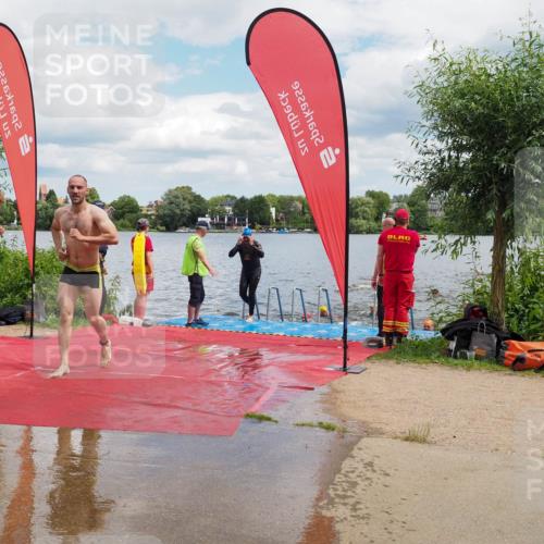 16.06.2024 - 7 Türme Triathlon KatJ http://msf.ph/oto/6318813 16.06.2024 11:56:39 Schwimmen 374, 382, 391, 404, 410, 413, 481, 495, 523, 535, 541, 548, 575, 594 meine-sportfotos.de