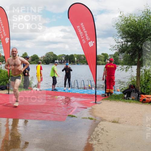 16.06.2024 - 7 Türme Triathlon KatJ http://msf.ph/oto/6318817 16.06.2024 11:56:39 Schwimmen 374, 382, 391, 404, 410, 413, 481, 495, 523, 535, 541, 548, 575, 594 meine-sportfotos.de