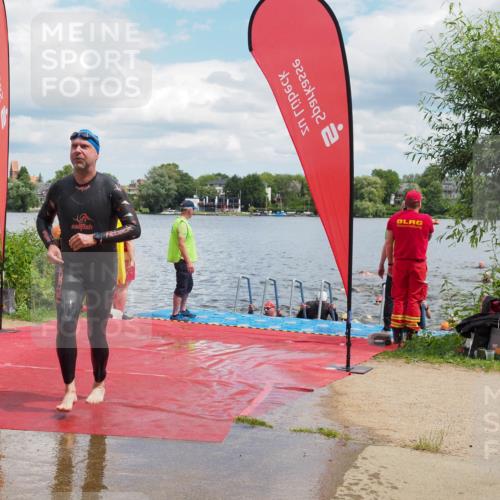 16.06.2024 - 7 Türme Triathlon KatJ http://msf.ph/oto/6318841 16.06.2024 11:56:43 Schwimmen 374, 382, 391, 404, 410, 413, 481, 495, 523, 535, 541, 548, 575, 594 meine-sportfotos.de