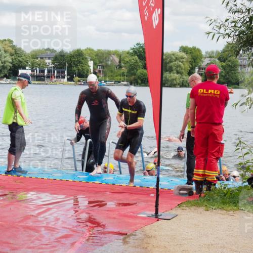 16.06.2024 - 7 Türme Triathlon KatJ http://msf.ph/oto/6318858 16.06.2024 11:56:46 Schwimmen 374, 382, 391, 404, 410, 413, 481, 495, 523, 535, 541, 548, 575, 594 meine-sportfotos.de