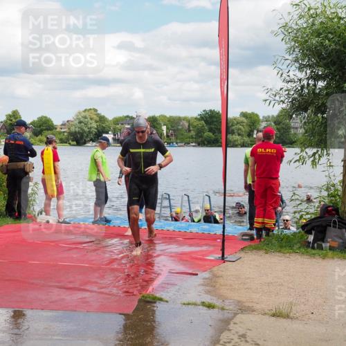 16.06.2024 - 7 Türme Triathlon KatJ http://msf.ph/oto/6318869 16.06.2024 11:56:48 Schwimmen 374, 382, 391, 404, 410, 413, 481, 495, 523, 535, 541, 548, 575, 594 meine-sportfotos.de