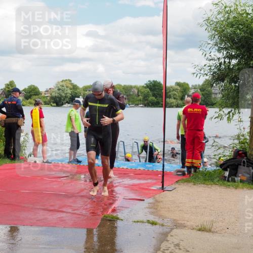 16.06.2024 - 7 Türme Triathlon KatJ http://msf.ph/oto/6318879 16.06.2024 11:56:49 Schwimmen 374, 382, 391, 404, 410, 413, 481, 495, 523, 535, 541, 548, 575, 594 meine-sportfotos.de