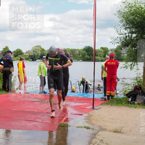 16.06.2024 - 7 Türme Triathlon KatJ http://msf.ph/oto/6318882 16.06.2024 11:56:49 Schwimmen 374, 382, 391, 404, 410, 413, 481, 495, 523, 535, 541, 548, 575, 594 meine-sportfotos.de