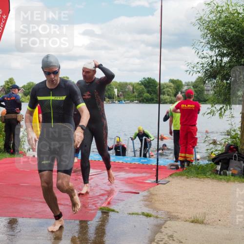 16.06.2024 - 7 Türme Triathlon KatJ http://msf.ph/oto/6318894 16.06.2024 11:56:50 Schwimmen 317, 374, 382, 391, 404, 410, 413, 481, 495, 523, 535, 541, 548, 575, 594 meine-sportfotos.de