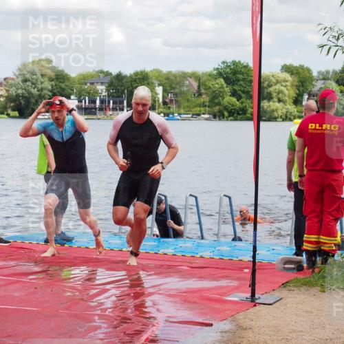 16.06.2024 - 7 Türme Triathlon KatJ http://msf.ph/oto/6318939 16.06.2024 11:56:58 Schwimmen 317, 344, 374, 382, 391, 404, 410, 481, 523, 535, 541, 548, 560, 575, 594 meine-sportfotos.de