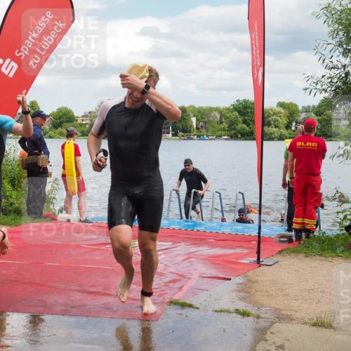 16.06.2024 - 7 Türme Triathlon KatJ http://msf.ph/oto/6318953 16.06.2024 11:56:59 Schwimmen 317, 344, 374, 391, 410, 481, 523, 535, 541, 548, 560, 575, 594 meine-sportfotos.de