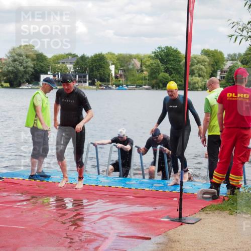 16.06.2024 - 7 Türme Triathlon KatJ http://msf.ph/oto/6318964 16.06.2024 11:57:02 Schwimmen 317, 344, 410, 523, 535, 541, 548, 560, 575 meine-sportfotos.de
