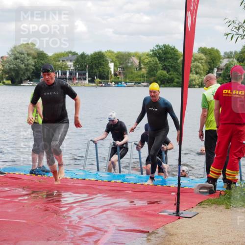 16.06.2024 - 7 Türme Triathlon KatJ http://msf.ph/oto/6318971 16.06.2024 11:57:02 Schwimmen 317, 344, 410, 523, 535, 541, 548, 560, 575 meine-sportfotos.de