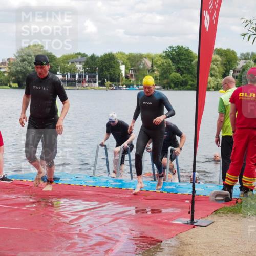 16.06.2024 - 7 Türme Triathlon KatJ http://msf.ph/oto/6318979 16.06.2024 11:57:03 Schwimmen 317, 344, 410, 523, 535, 541, 548, 560, 575 meine-sportfotos.de