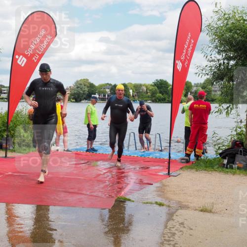 16.06.2024 - 7 Türme Triathlon KatJ http://msf.ph/oto/6318983 16.06.2024 11:57:04 Schwimmen 317, 344, 410, 523, 535, 541, 548, 560, 575 meine-sportfotos.de