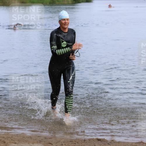 16.06.2024 - 26. Vierlanden-Triathlon Strokosch-Dieckow http://msf.ph/oto/6318990 16.06.2024 10:10:42 Schwimmen 193, 197, 198, 224, 193, 197, 198, 224 meine-sportfotos.de