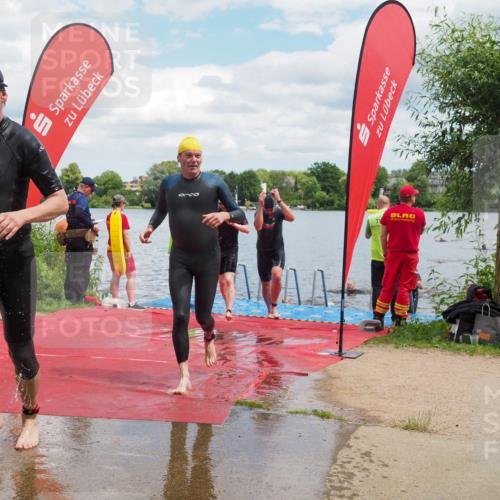 16.06.2024 - 7 Türme Triathlon KatJ http://msf.ph/oto/6319001 16.06.2024 11:57:05 Schwimmen 317, 344, 410, 523, 535, 541, 548, 560, 575 meine-sportfotos.de