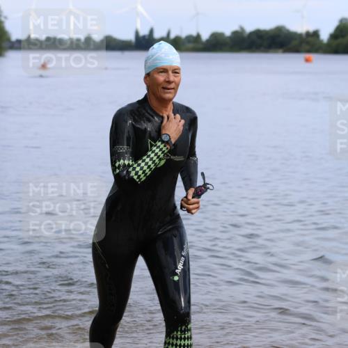 16.06.2024 - 26. Vierlanden-Triathlon Strokosch-Dieckow http://msf.ph/oto/6319013 16.06.2024 10:10:44 Schwimmen 193, 197, 198, 224, 193, 197, 198, 224 meine-sportfotos.de