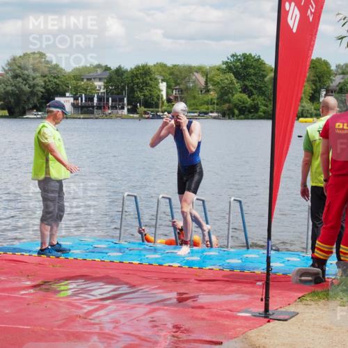 16.06.2024 - 7 Türme Triathlon KatJ http://msf.ph/oto/6319027 16.06.2024 11:57:11 Schwimmen 317, 344, 410, 475, 523, 535, 541, 548, 560, 575 meine-sportfotos.de