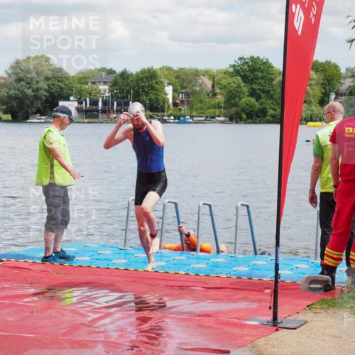 16.06.2024 - 7 Türme Triathlon KatJ http://msf.ph/oto/6319040 16.06.2024 11:57:12 Schwimmen 317, 344, 475, 523, 535, 541, 548, 560, 575 meine-sportfotos.de