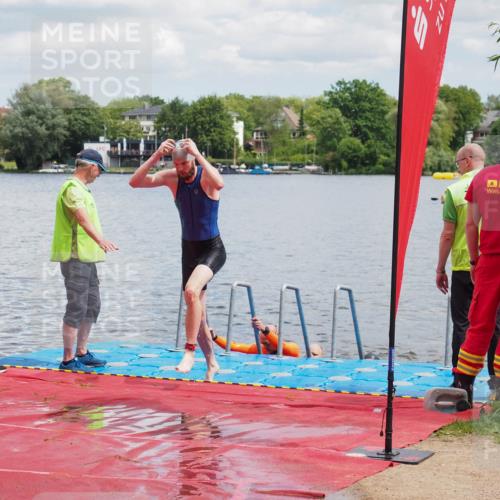 16.06.2024 - 7 Türme Triathlon KatJ http://msf.ph/oto/6319043 16.06.2024 11:57:12 Schwimmen 317, 344, 475, 523, 535, 541, 548, 560, 575 meine-sportfotos.de