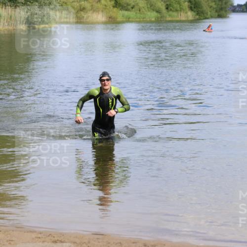 16.06.2024 - 26. Vierlanden-Triathlon Strokosch-Dieckow http://msf.ph/oto/6319067 16.06.2024 10:11:19 Schwimmen 213, 213 meine-sportfotos.de