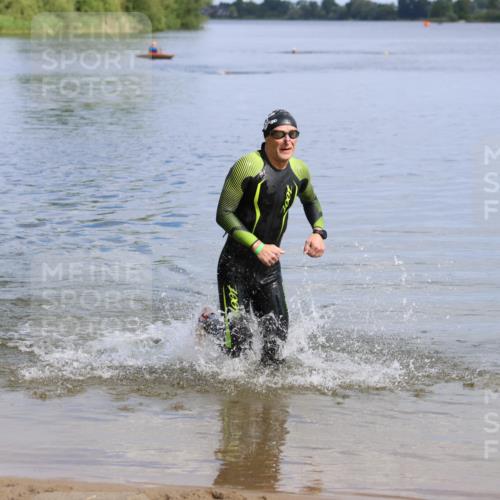 16.06.2024 - 26. Vierlanden-Triathlon Strokosch-Dieckow http://msf.ph/oto/6319112 16.06.2024 10:11:22 Schwimmen 213, 213 meine-sportfotos.de