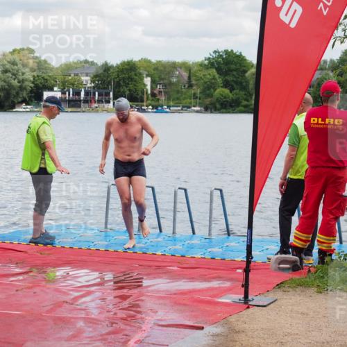 16.06.2024 - 7 Türme Triathlon KatJ http://msf.ph/oto/6319134 16.06.2024 11:57:35 Schwimmen 317, 344, 375, 377, 407, 475, 525, 549, 560 meine-sportfotos.de
