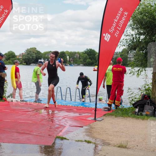 16.06.2024 - 7 Türme Triathlon KatJ http://msf.ph/oto/6319159 16.06.2024 11:57:51 Schwimmen 375, 377, 407, 455, 475, 525, 549, 590 meine-sportfotos.de