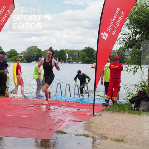 16.06.2024 - 7 Türme Triathlon KatJ http://msf.ph/oto/6319161 16.06.2024 11:57:52 Schwimmen 375, 377, 407, 455, 475, 525, 549, 590 meine-sportfotos.de